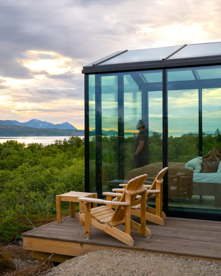 14 Peaks Glass Roof Cabin WonderInn Arctic 6