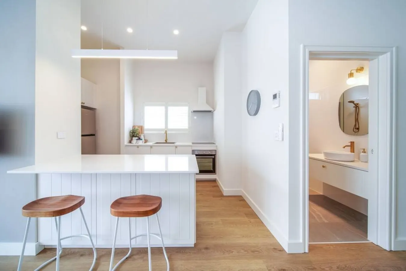 The Retreat—Coastal Haven between City & Sea 13