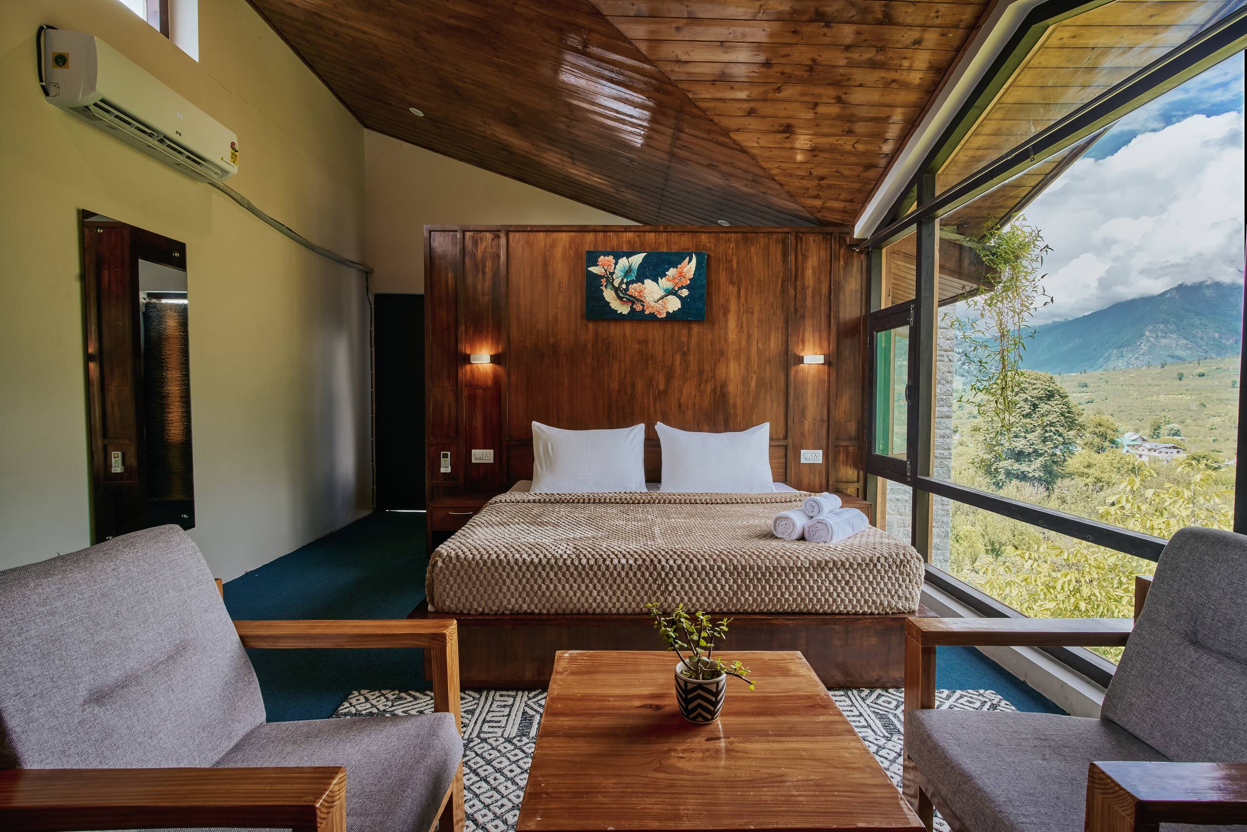 Kaizen Luxe : 6BR Japanese-Style Villa in Manali. 40