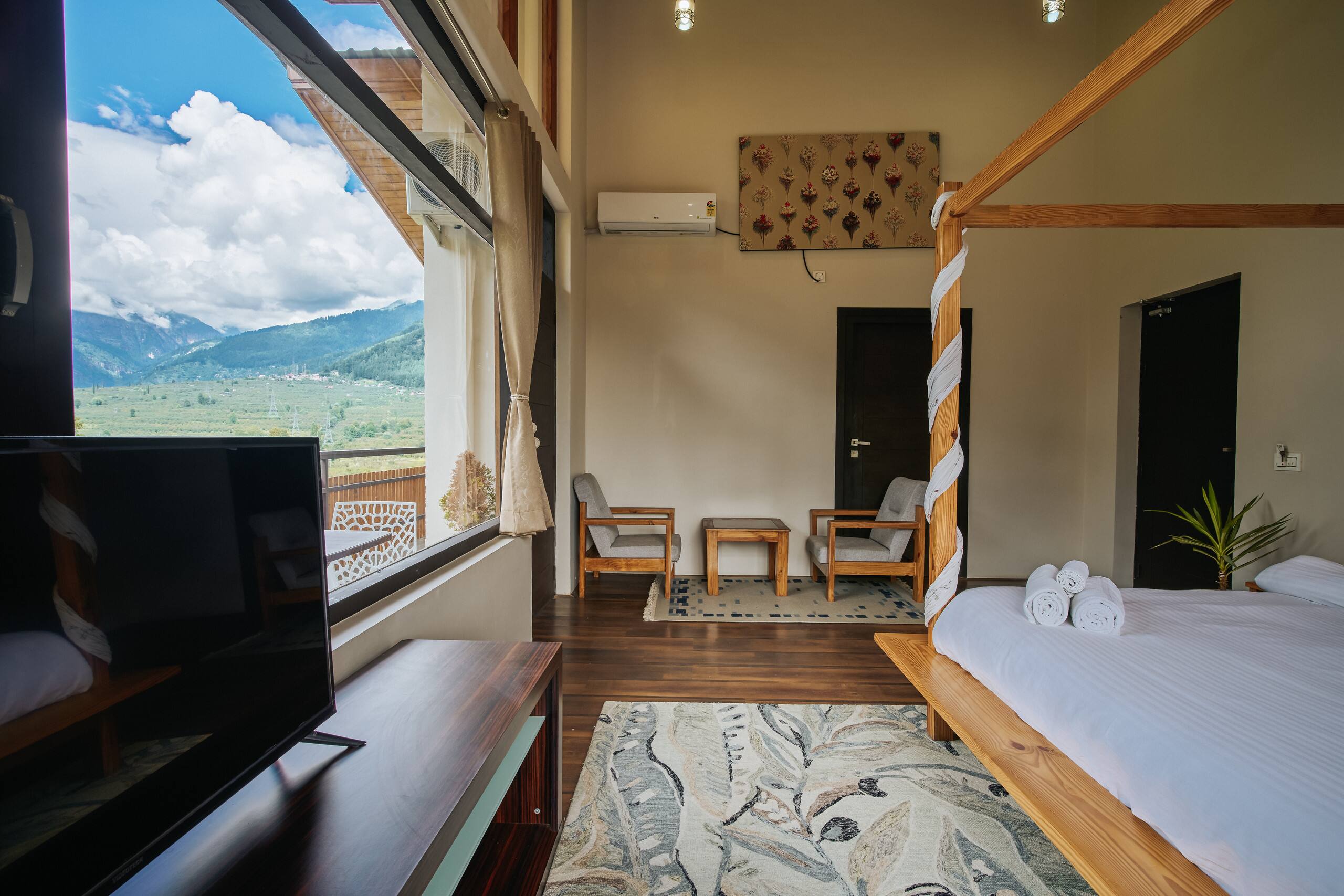 Kaizen Luxe : 6BR Japanese-Style Villa in Manali. 29