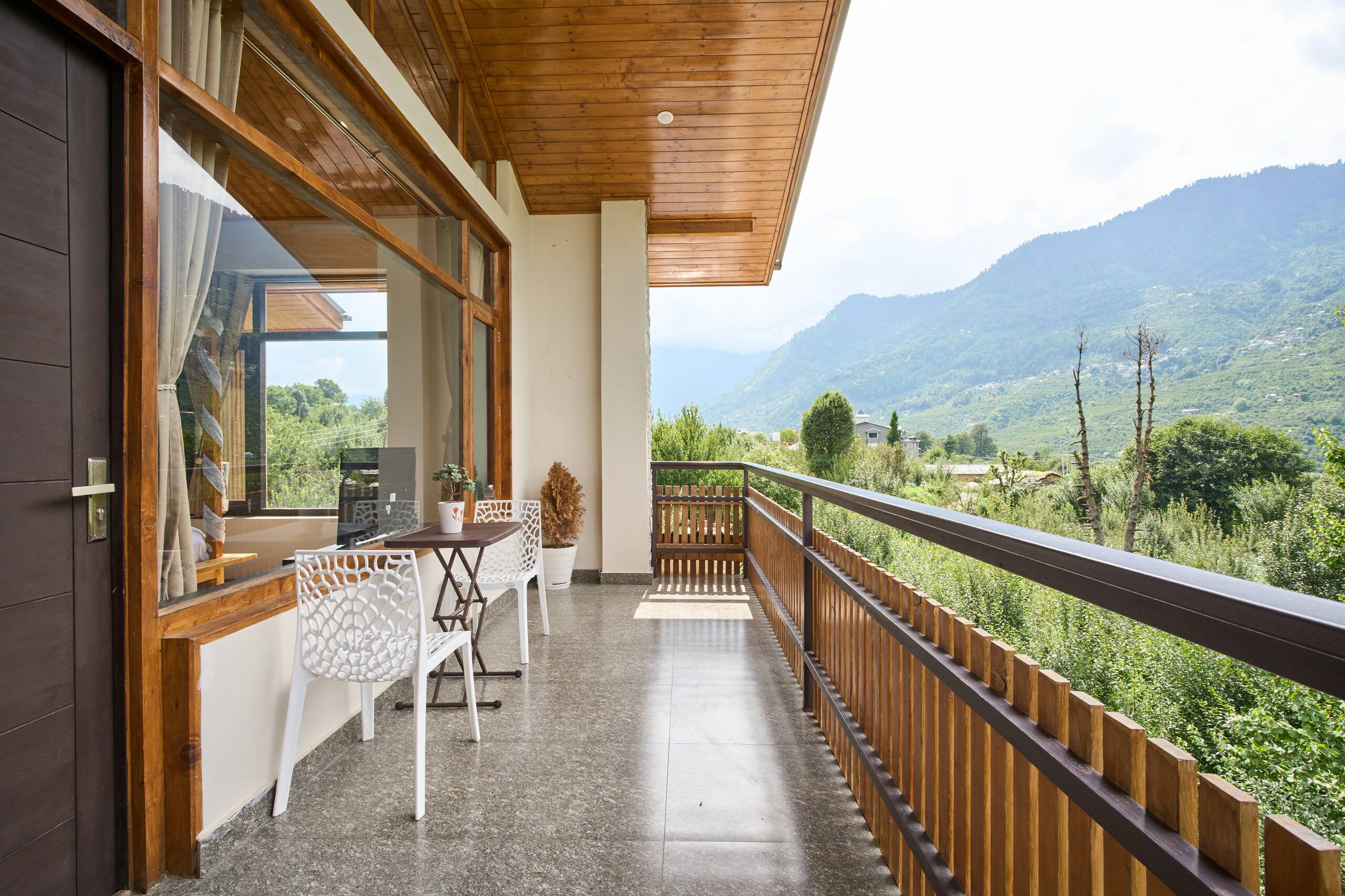 Kaizen Luxe : 6BR Japanese-Style Villa in Manali. 26