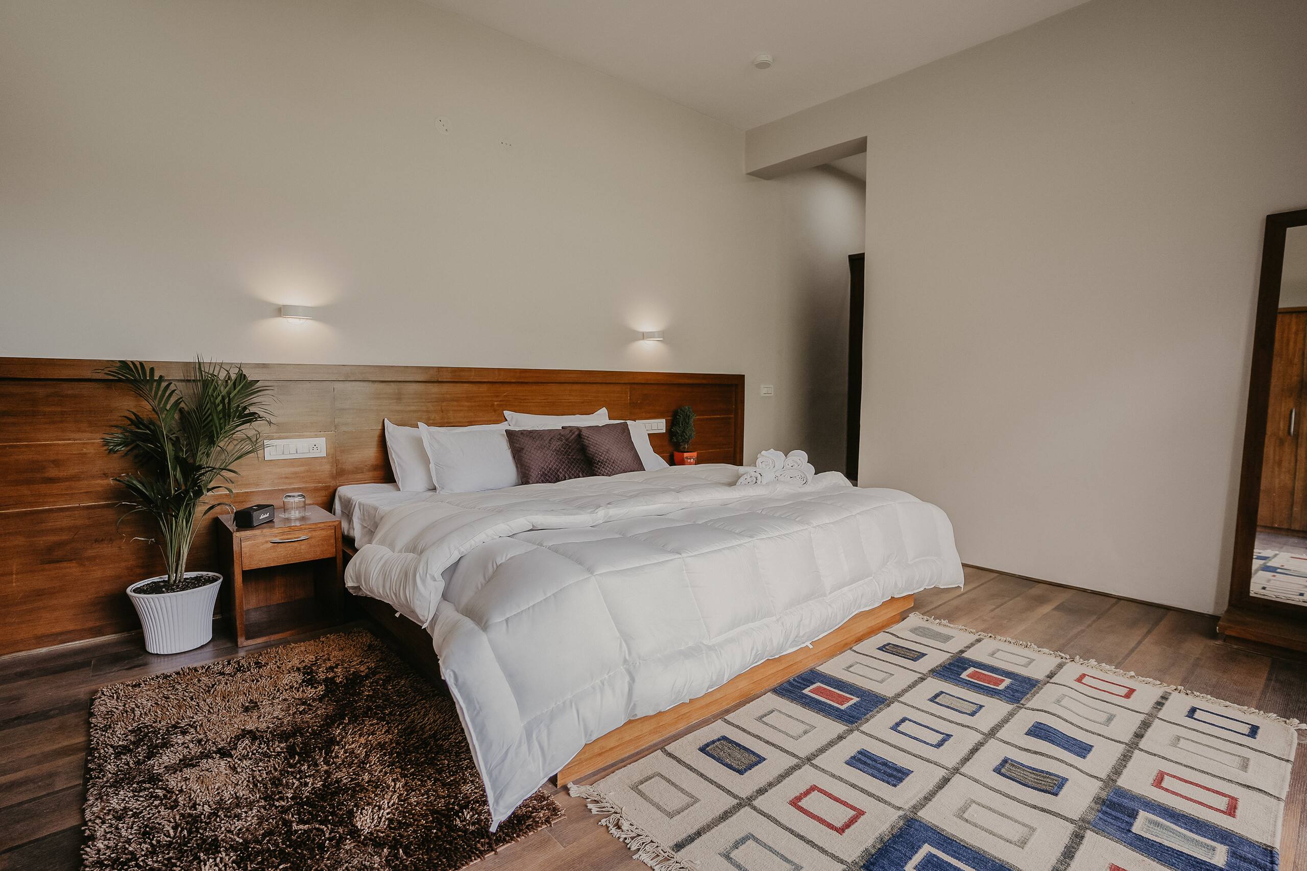 Kaizen Luxe : 6BR Japanese-Style Villa in Manali. 36