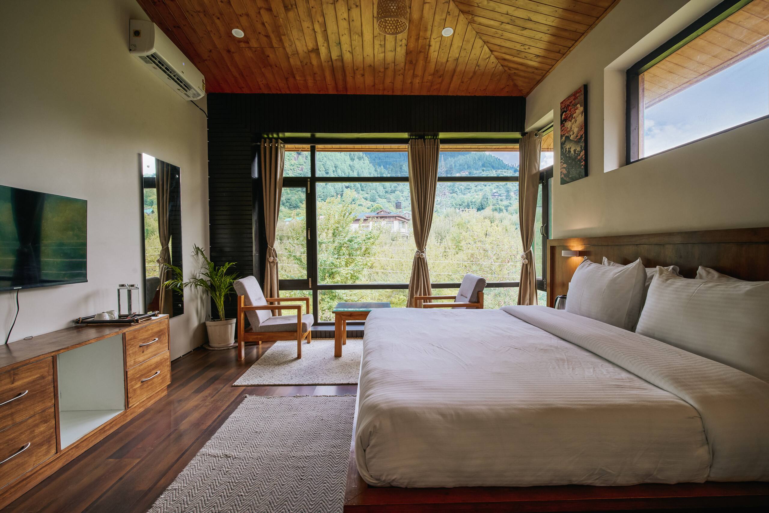 Kaizen Luxe : 6BR Japanese-Style Villa in Manali. 39