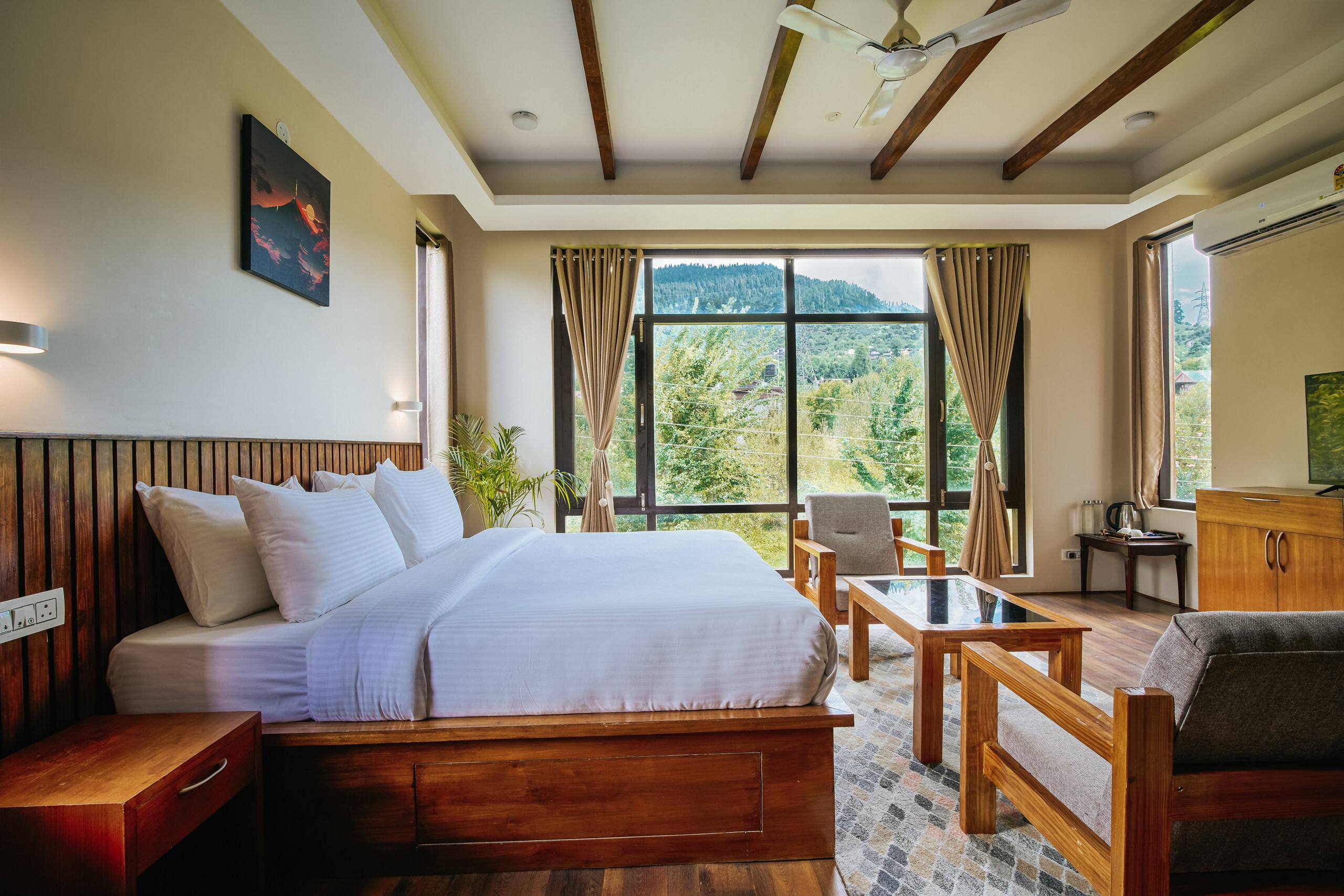 Kaizen Luxe : 6BR Japanese-Style Villa in Manali. 21