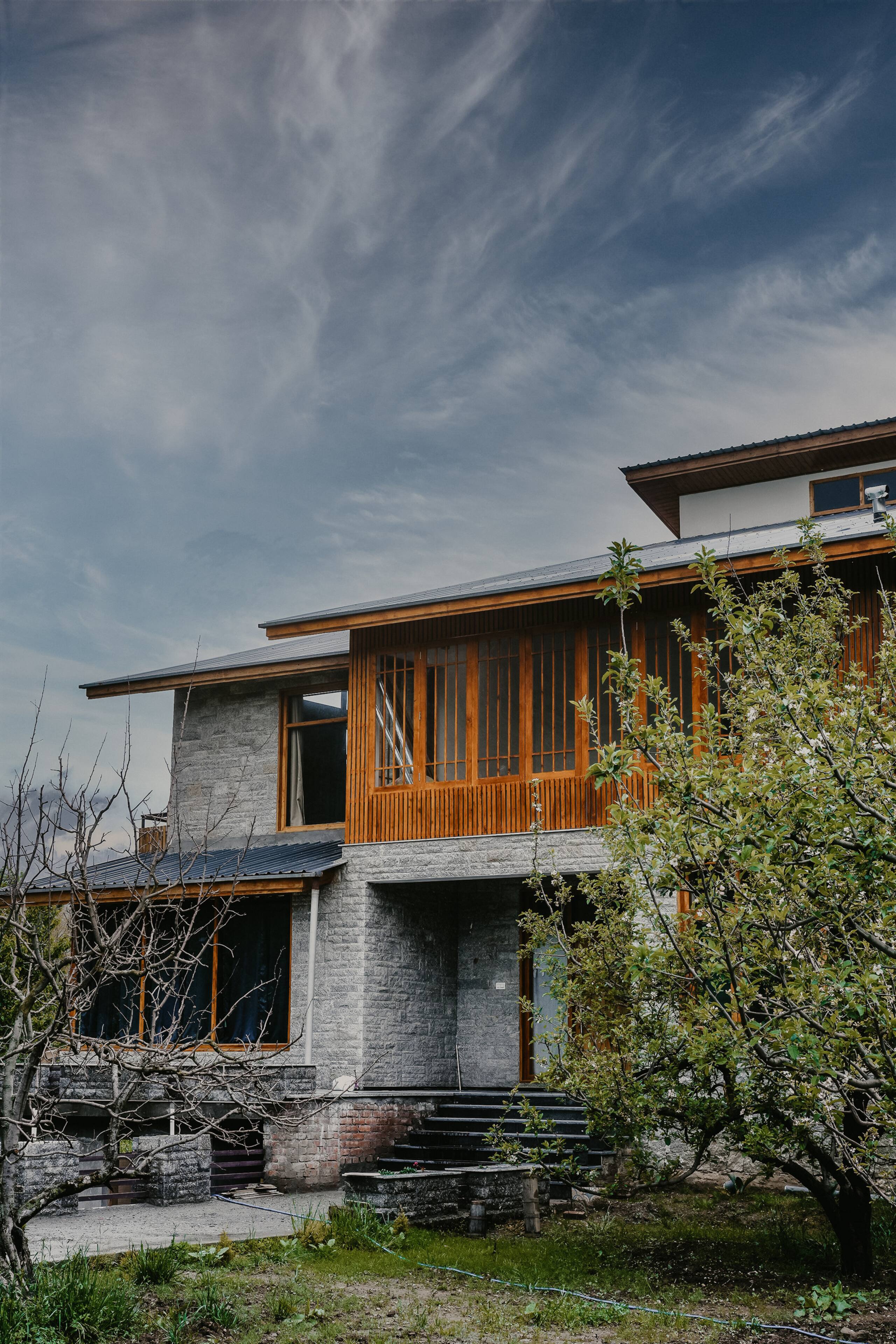 Kaizen Luxe : 6BR Japanese-Style Villa in Manali. 6