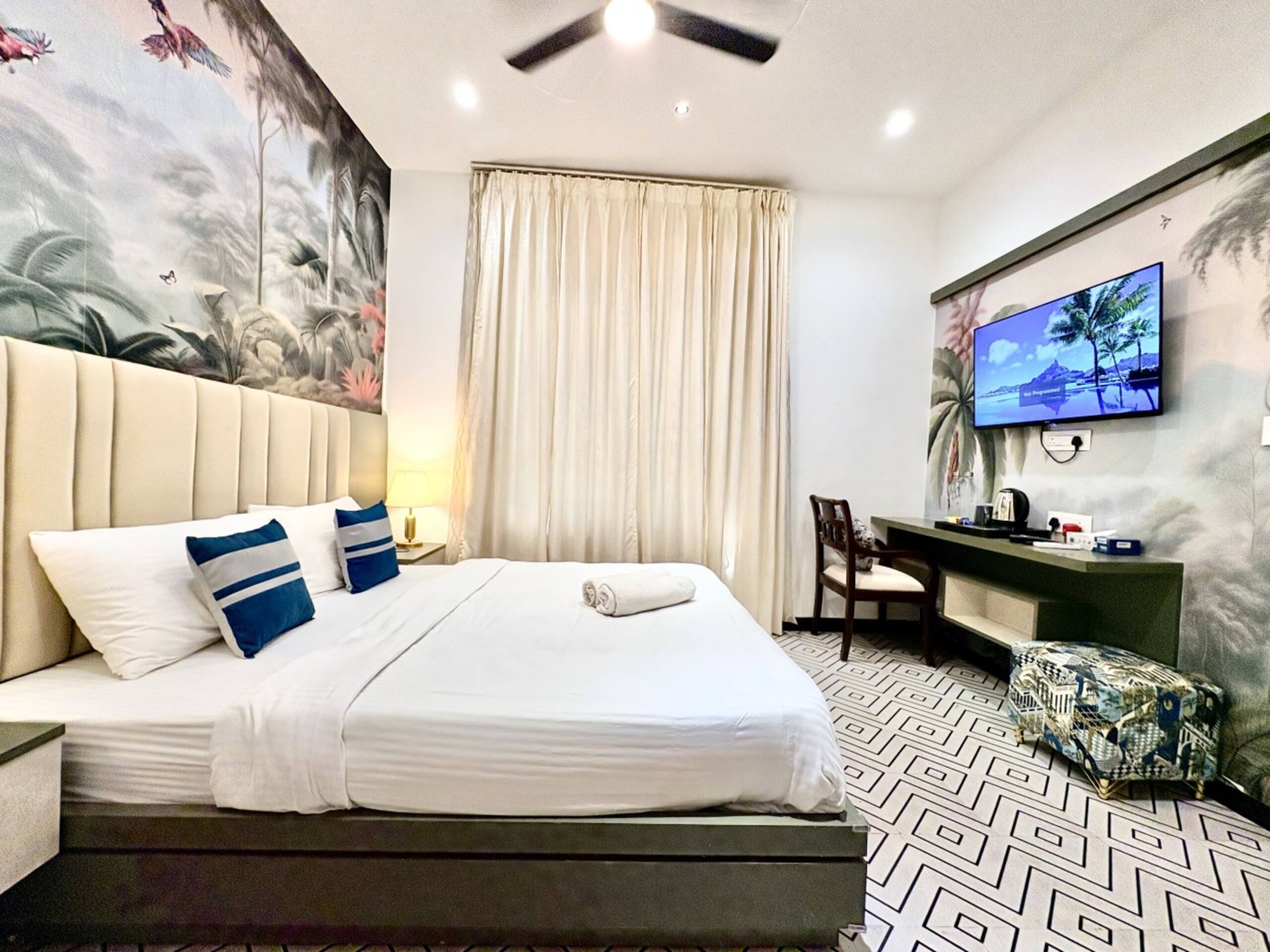 Feel Goa | 6BR Private Pool Villa | 200m to Beach 18