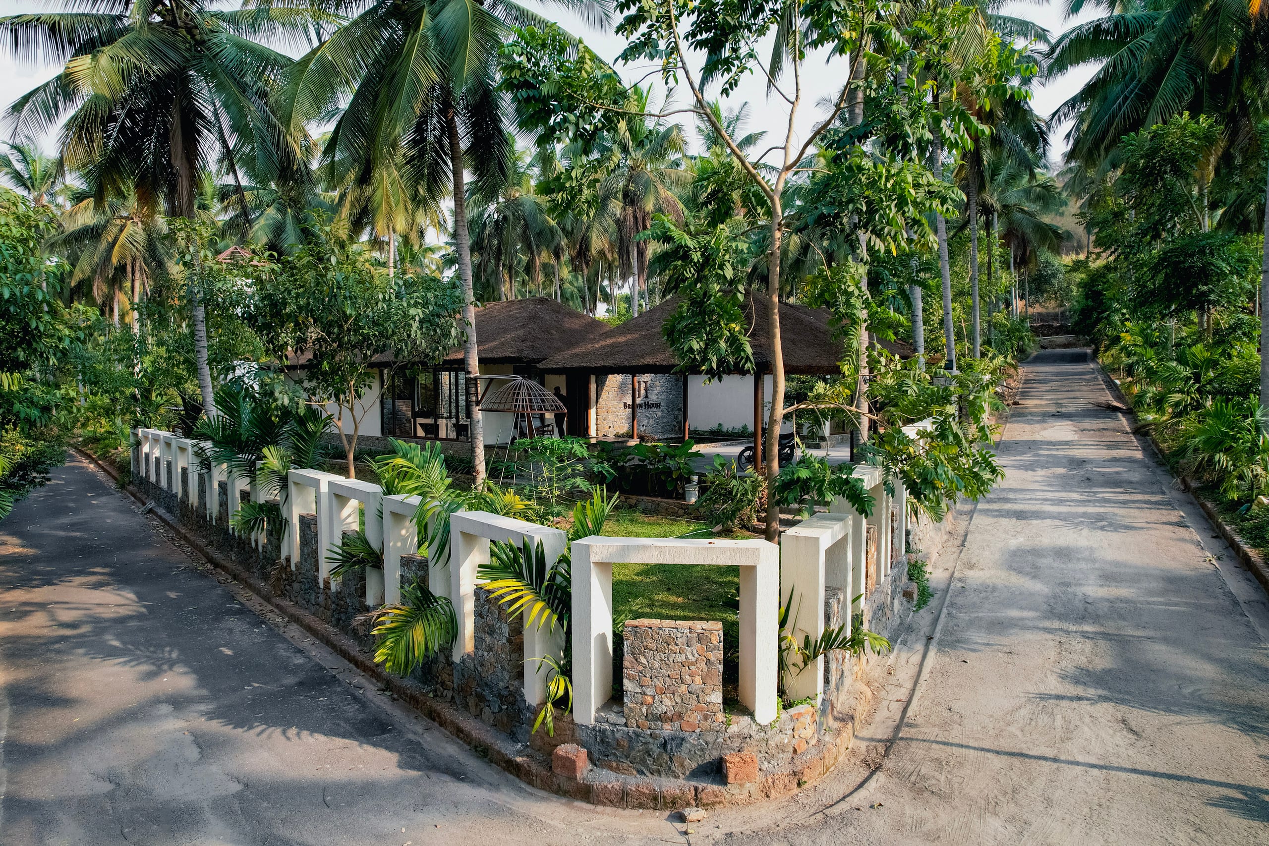 Brown House, Private Pool Villa 4