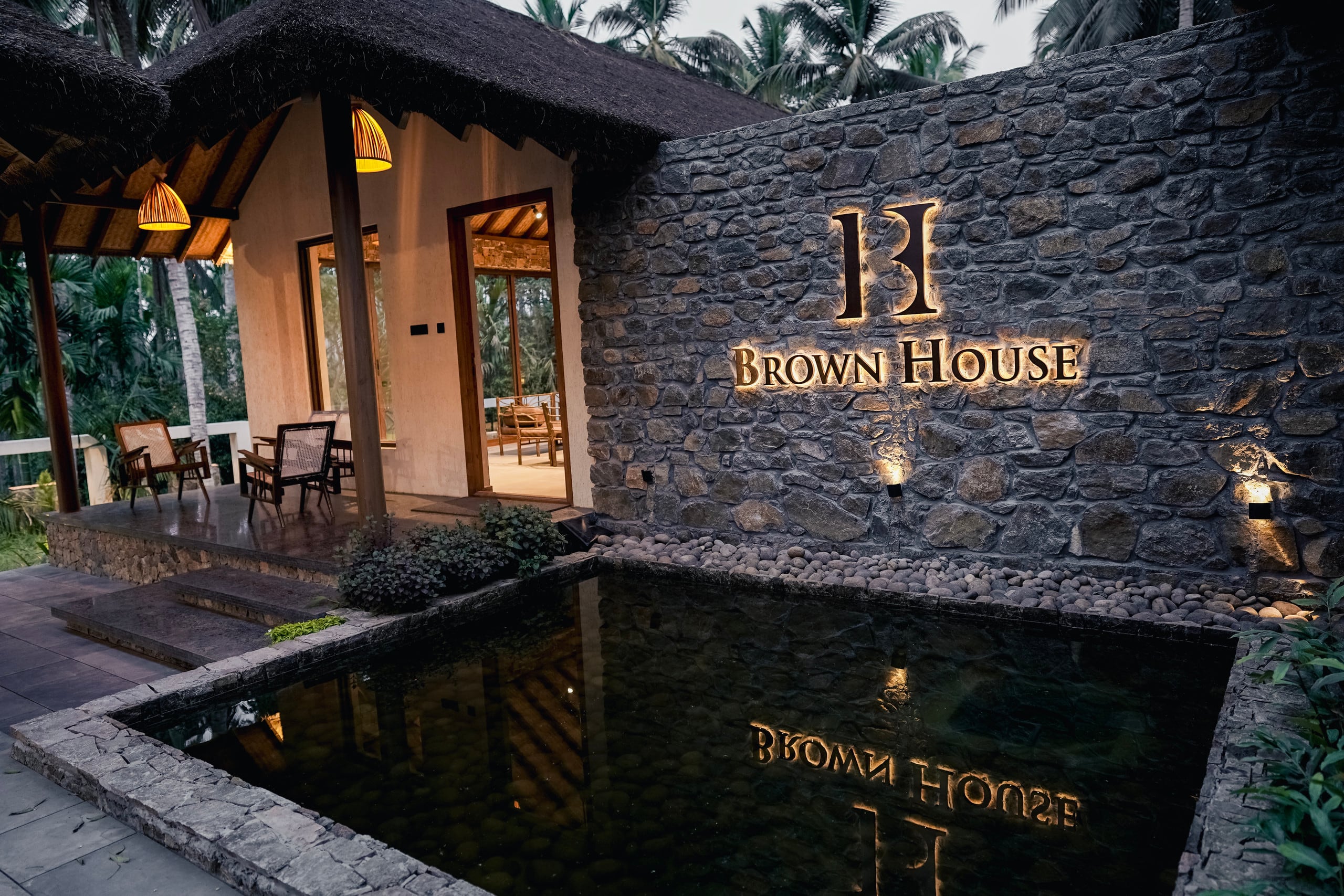 Brown House, Private Pool Villa 2