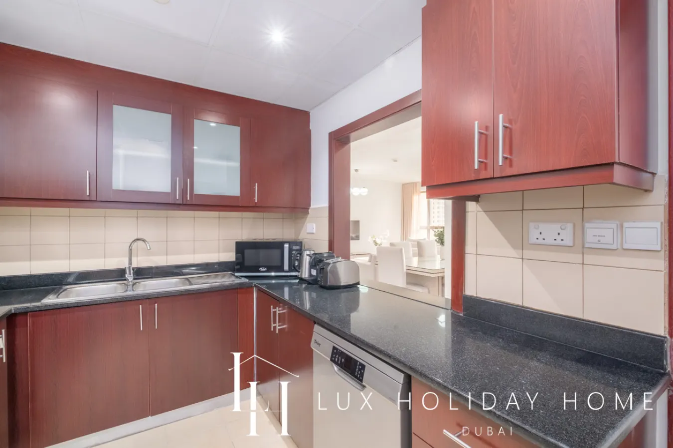 LUX The Murjan Sea View Suite 2 12