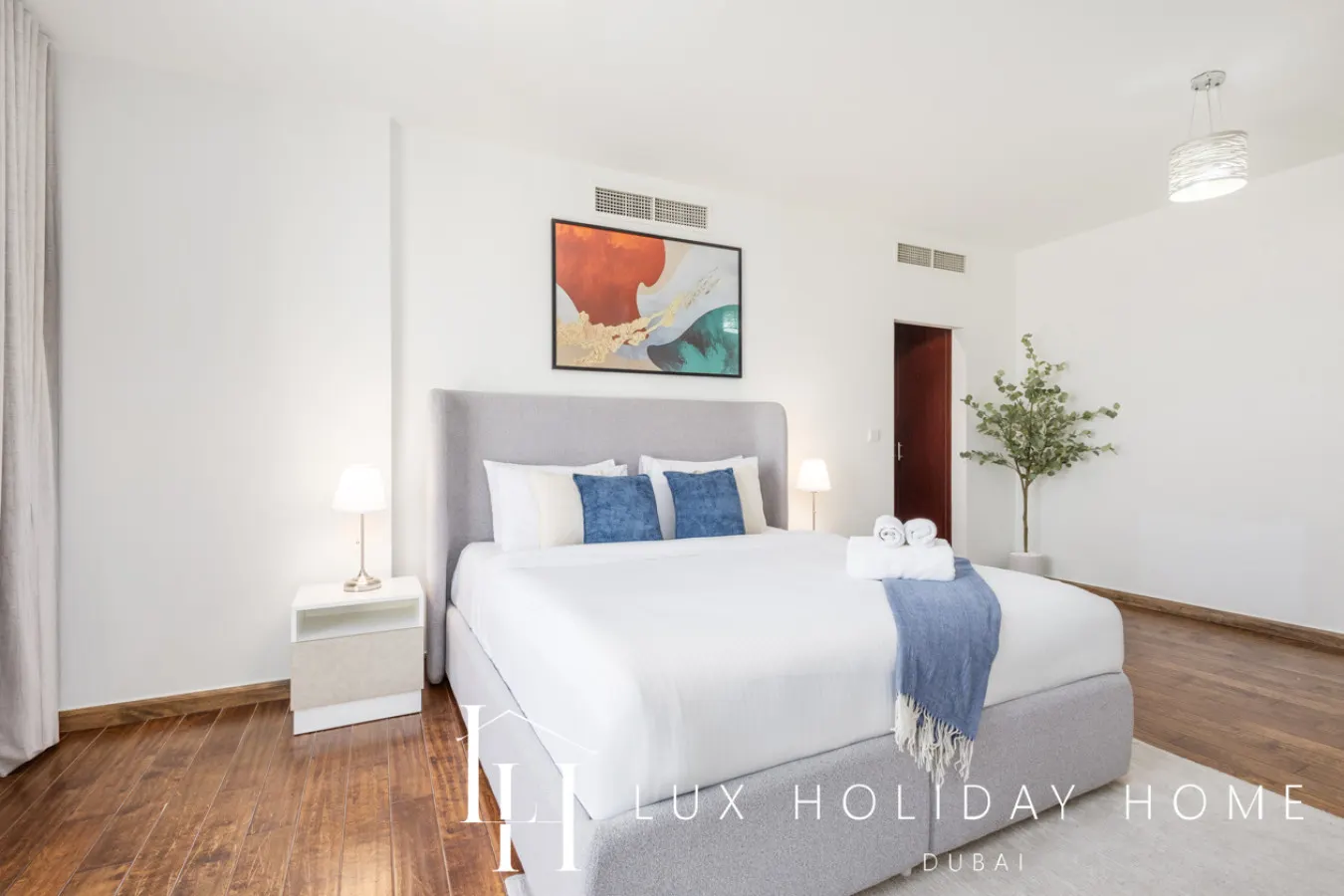 LUX The Murjan Sea View Suite 2 19