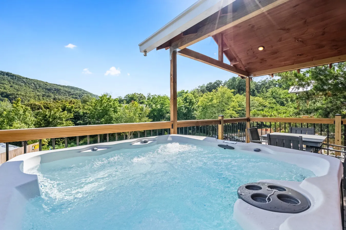 Sugarlands, Treelodge #2 1