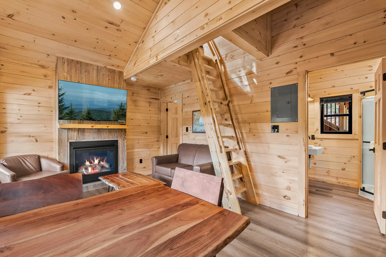 Sugarlands, Treelodge #2 7