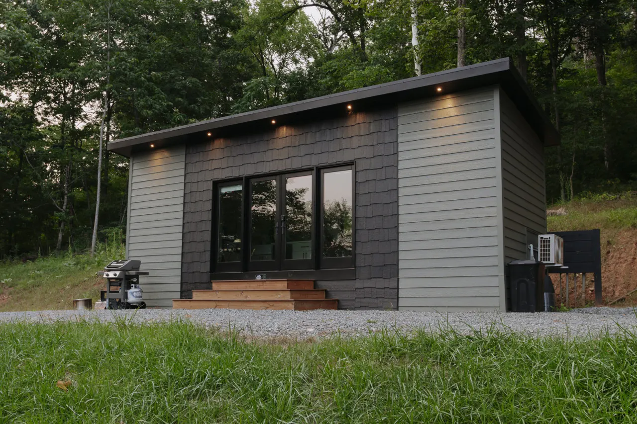 Luxury Mountain Tiny Home #3: Hot Tub, River, Views 3