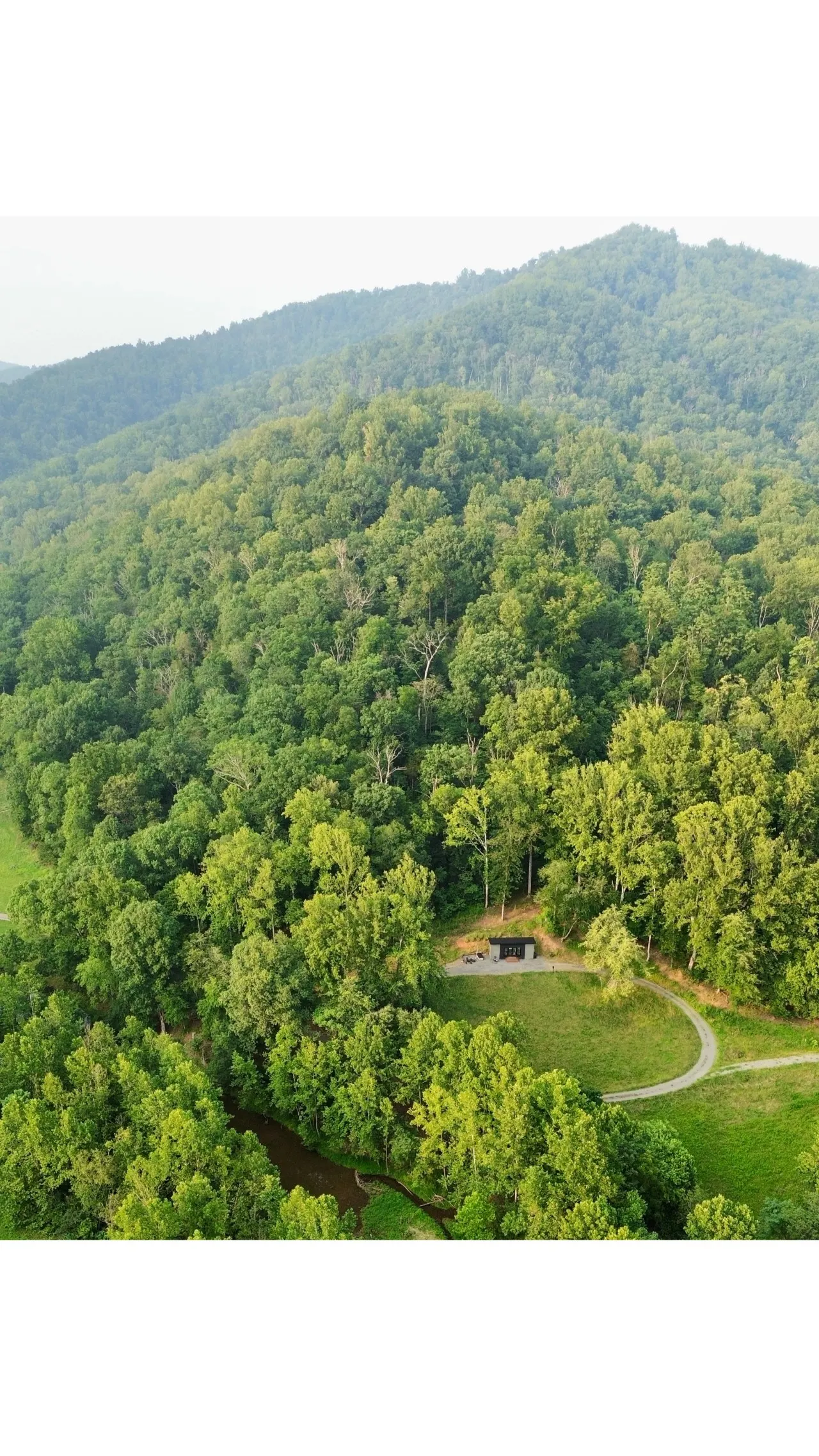 Luxury Mountain Tiny Home #3: Hot Tub, River, Views 4