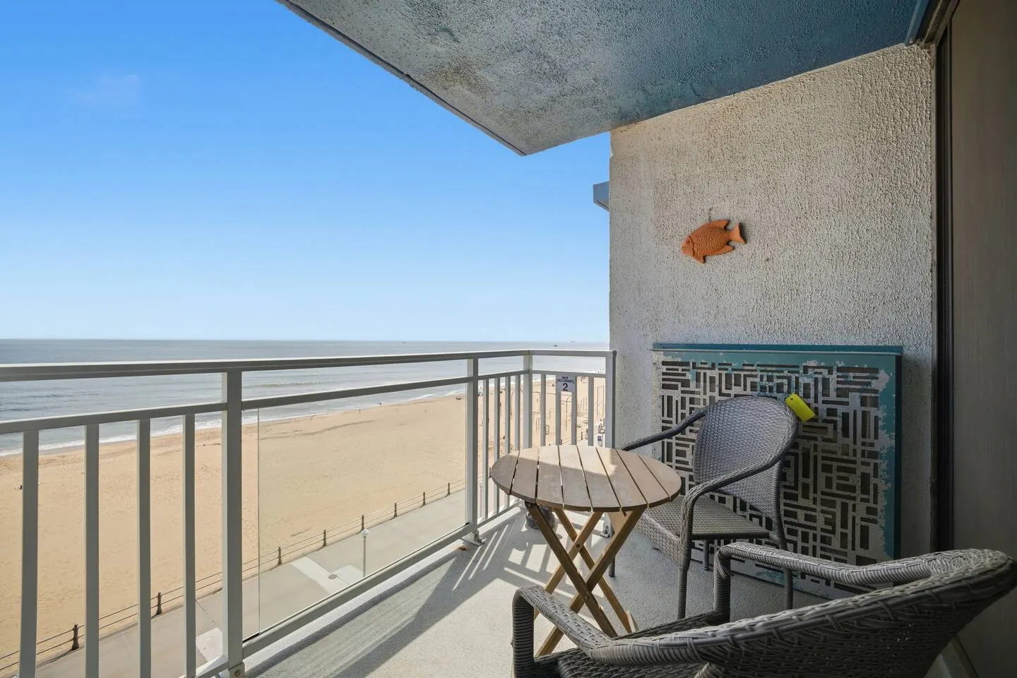 North End Oceanfront Condo with Sunrise Views — photo 2
