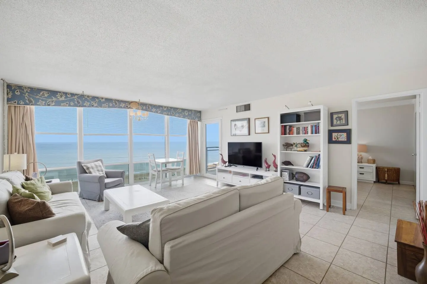 North End Oceanfront Condo with Sunrise Views 11