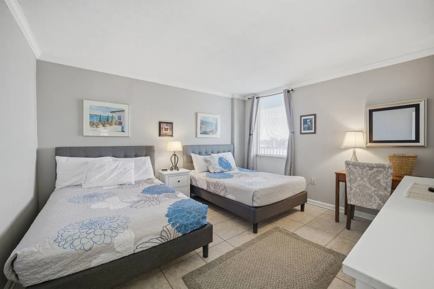 North End Oceanfront Condo with Sunrise Views 16