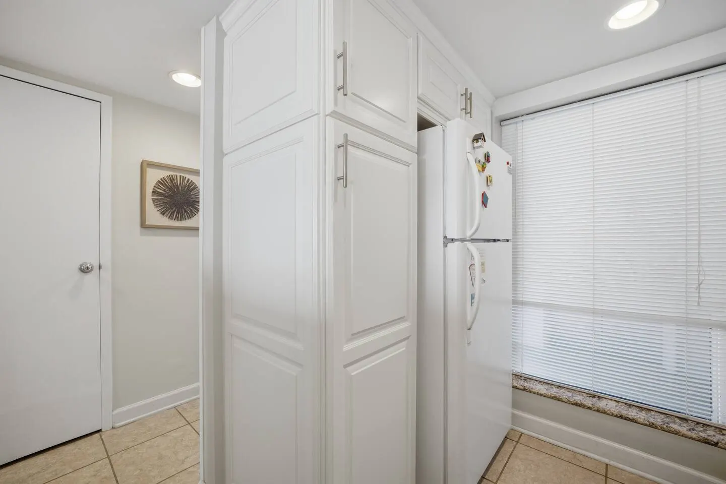 North End Oceanfront Condo with Sunrise Views 17