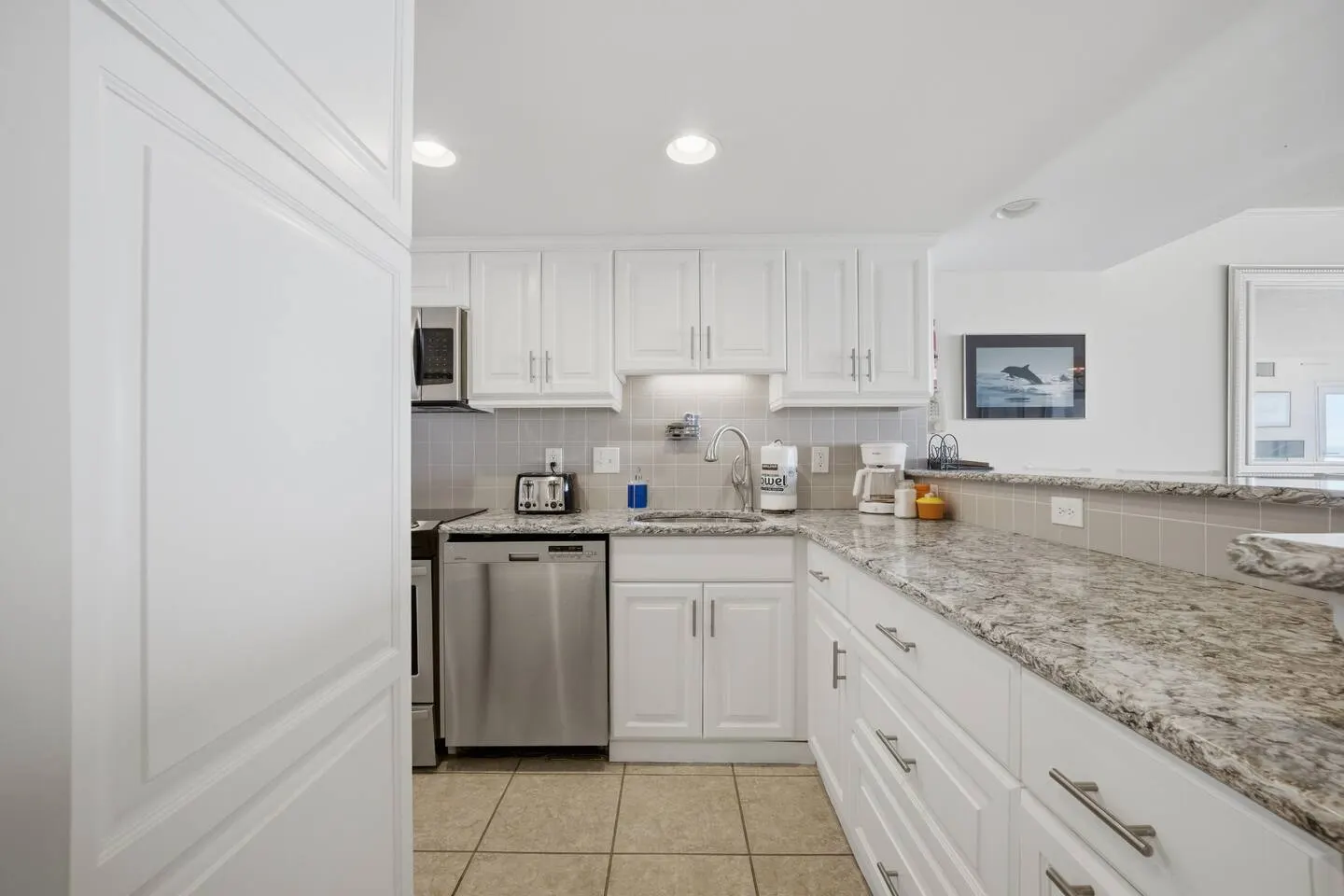 North End Oceanfront Condo with Sunrise Views 19
