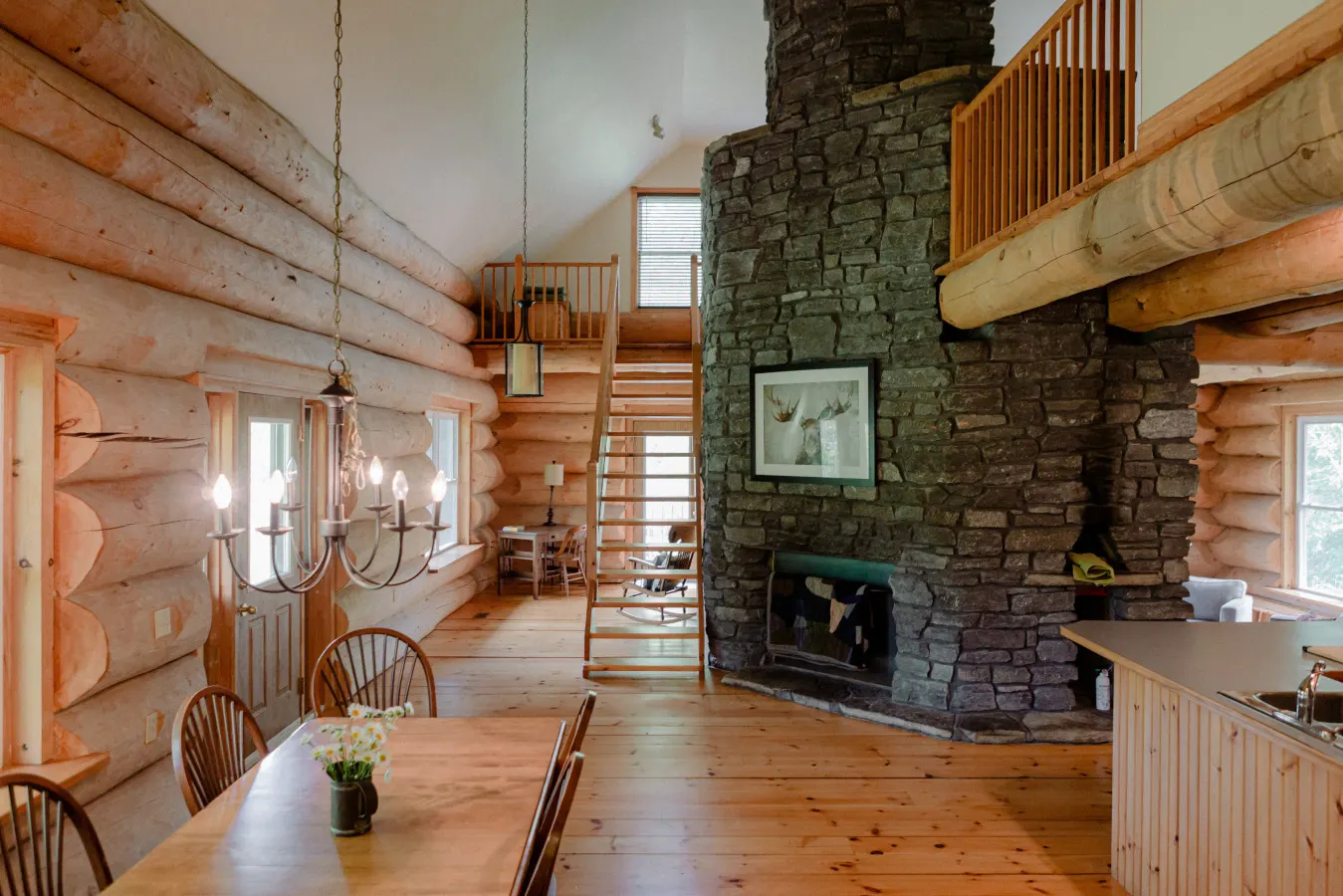 The Cedar Crest Log House 12