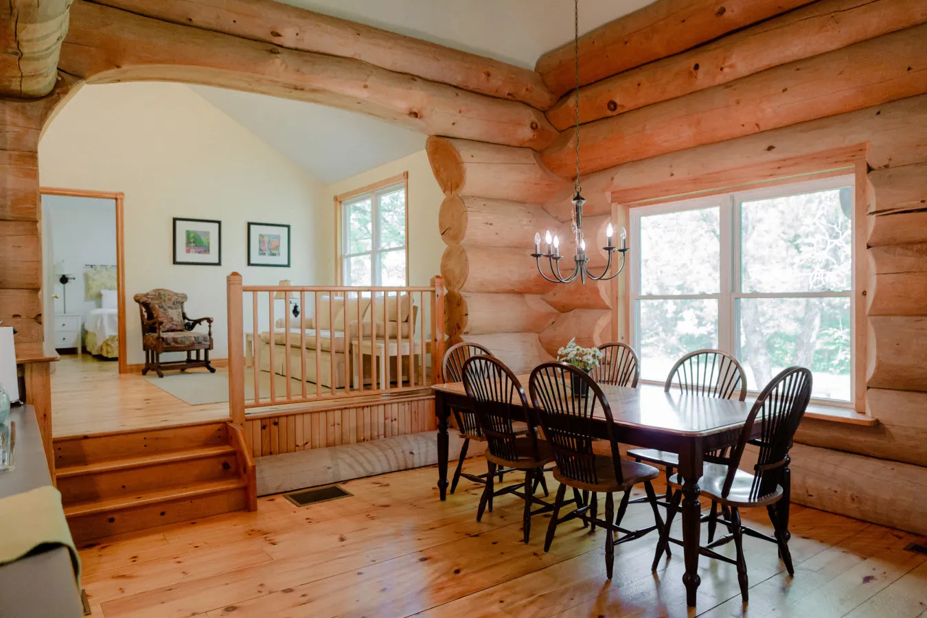 The Cedar Crest Log House 13