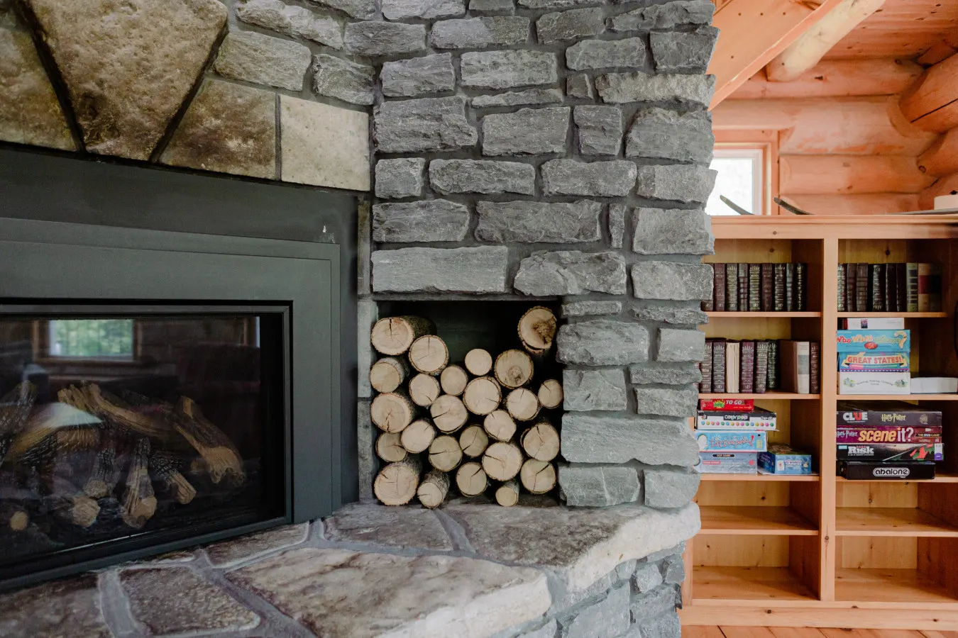 The Cedar Crest Log House 6