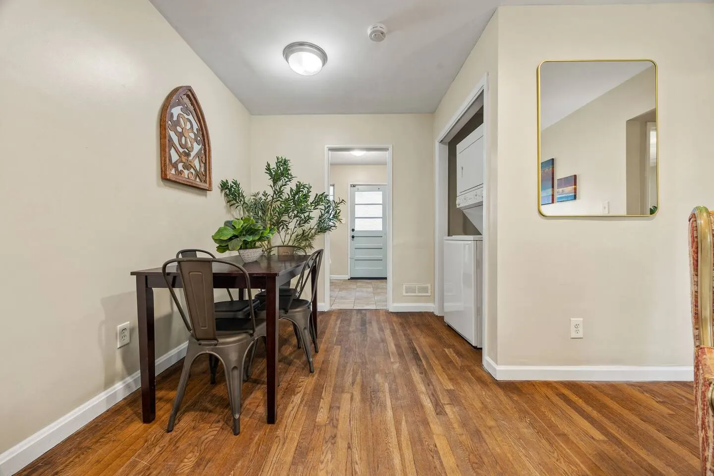 Pet-Friendly 2BR Duplex Near Buckhead ATL 11