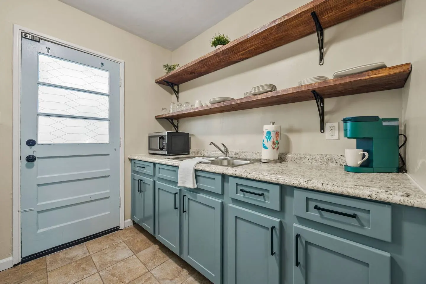 Pet-Friendly 2BR Duplex Near Buckhead ATL 13