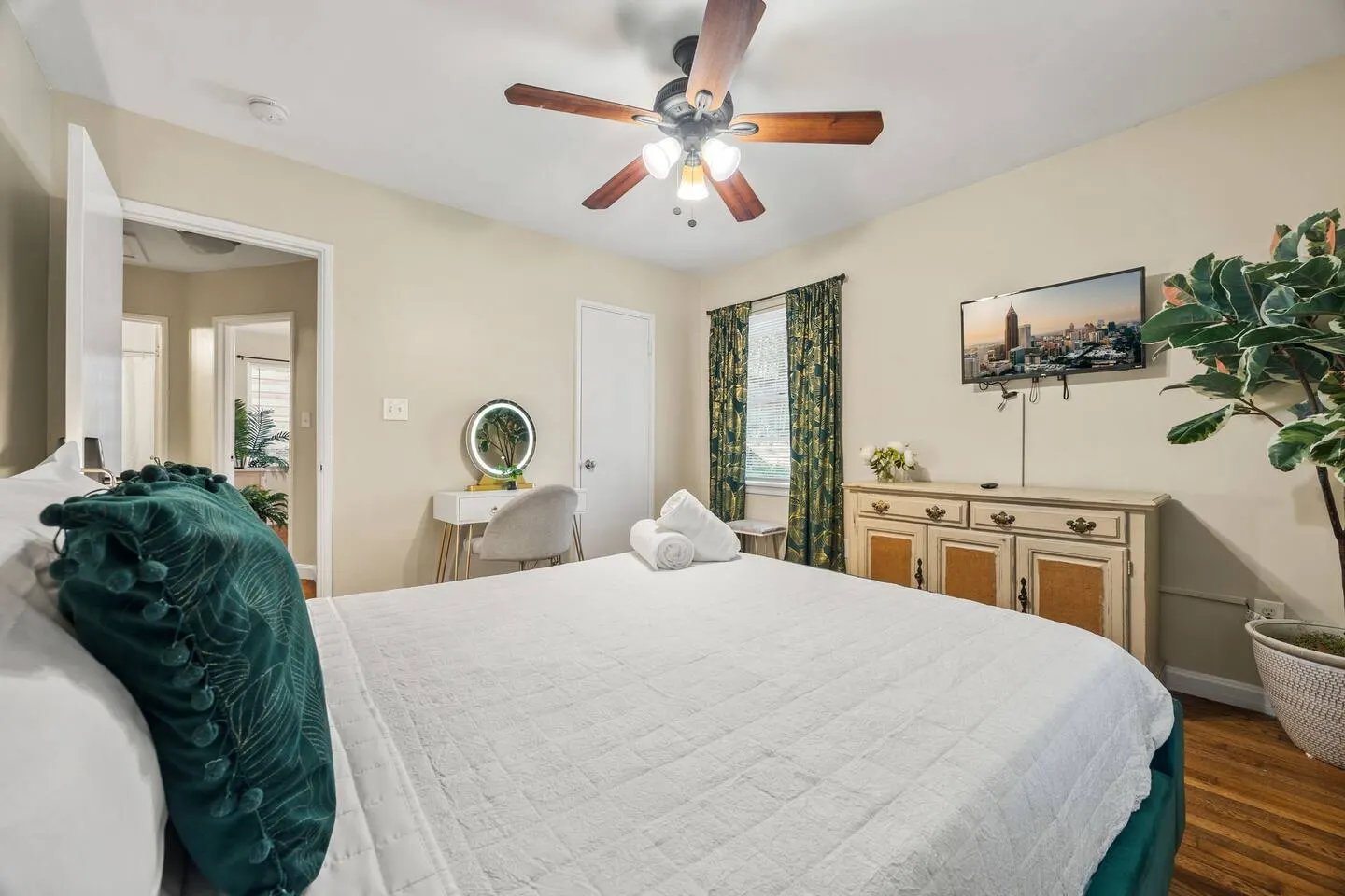 Pet-Friendly 2BR Duplex Near Buckhead ATL 19
