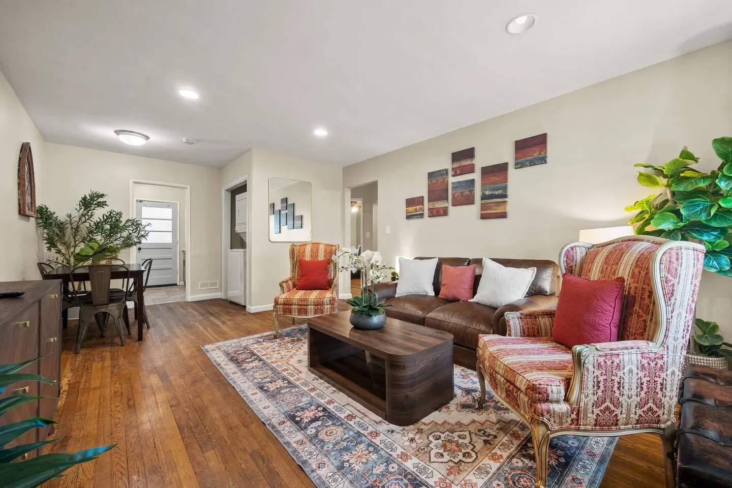 Pet-Friendly 2BR Duplex Near Buckhead ATL — photo 4