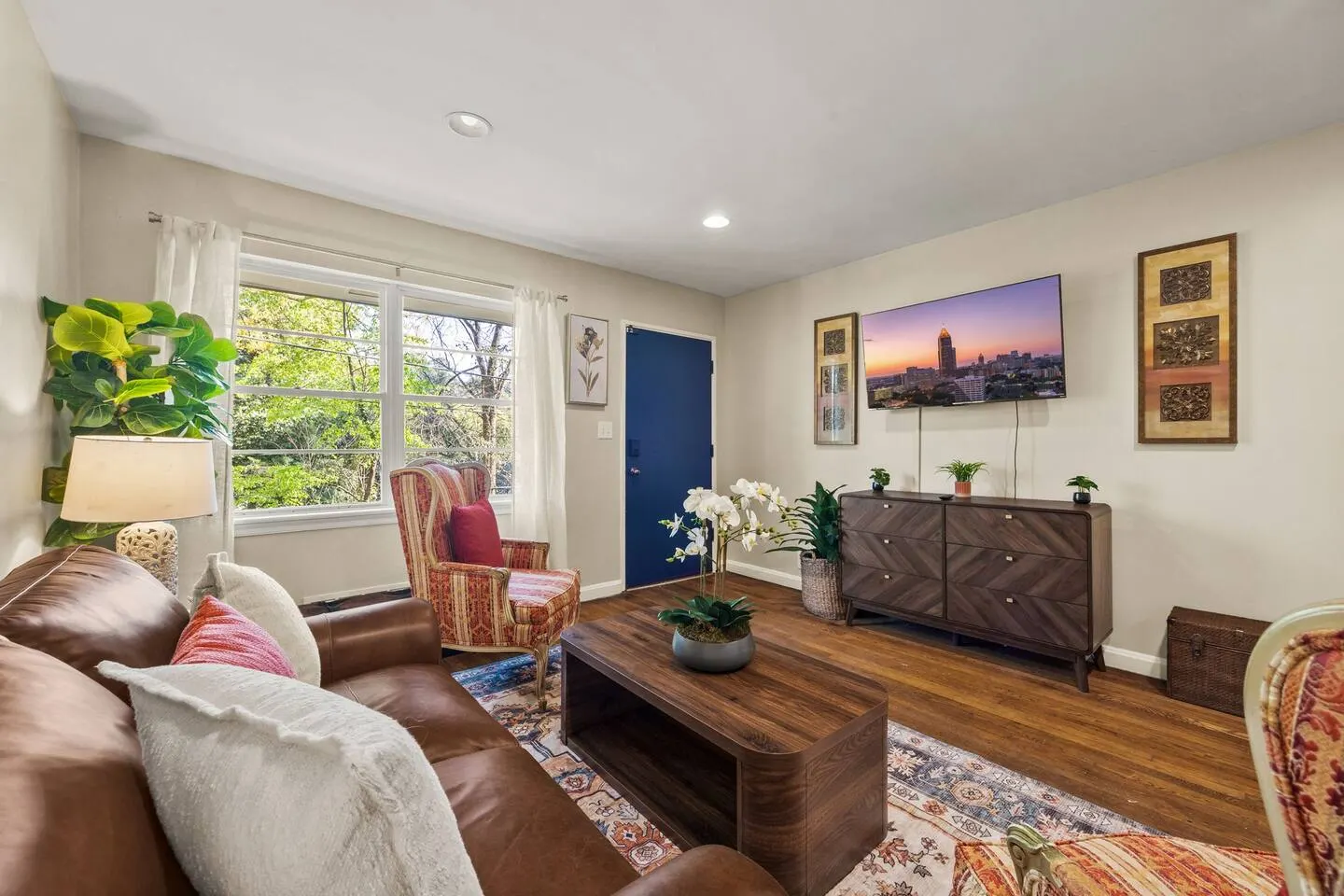 Pet-Friendly 2BR Duplex Near Buckhead ATL 8