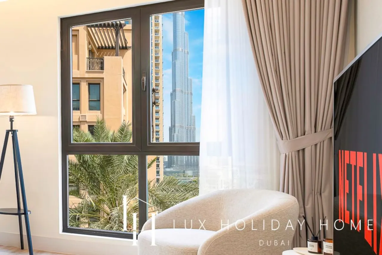 LUX | The Burj Khalifa View Downtown Suite — photo 2