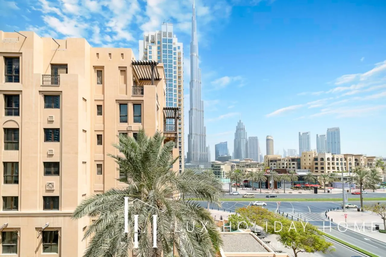 LUX | The Burj Khalifa View Downtown Suite — photo 3