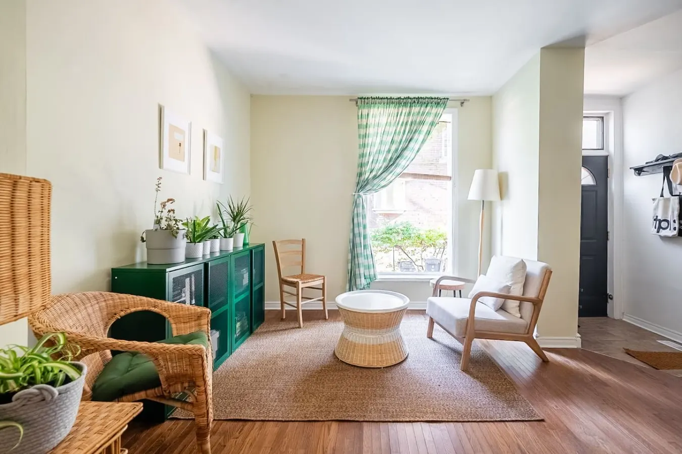 Historic 1887 Cottage in Parkdale