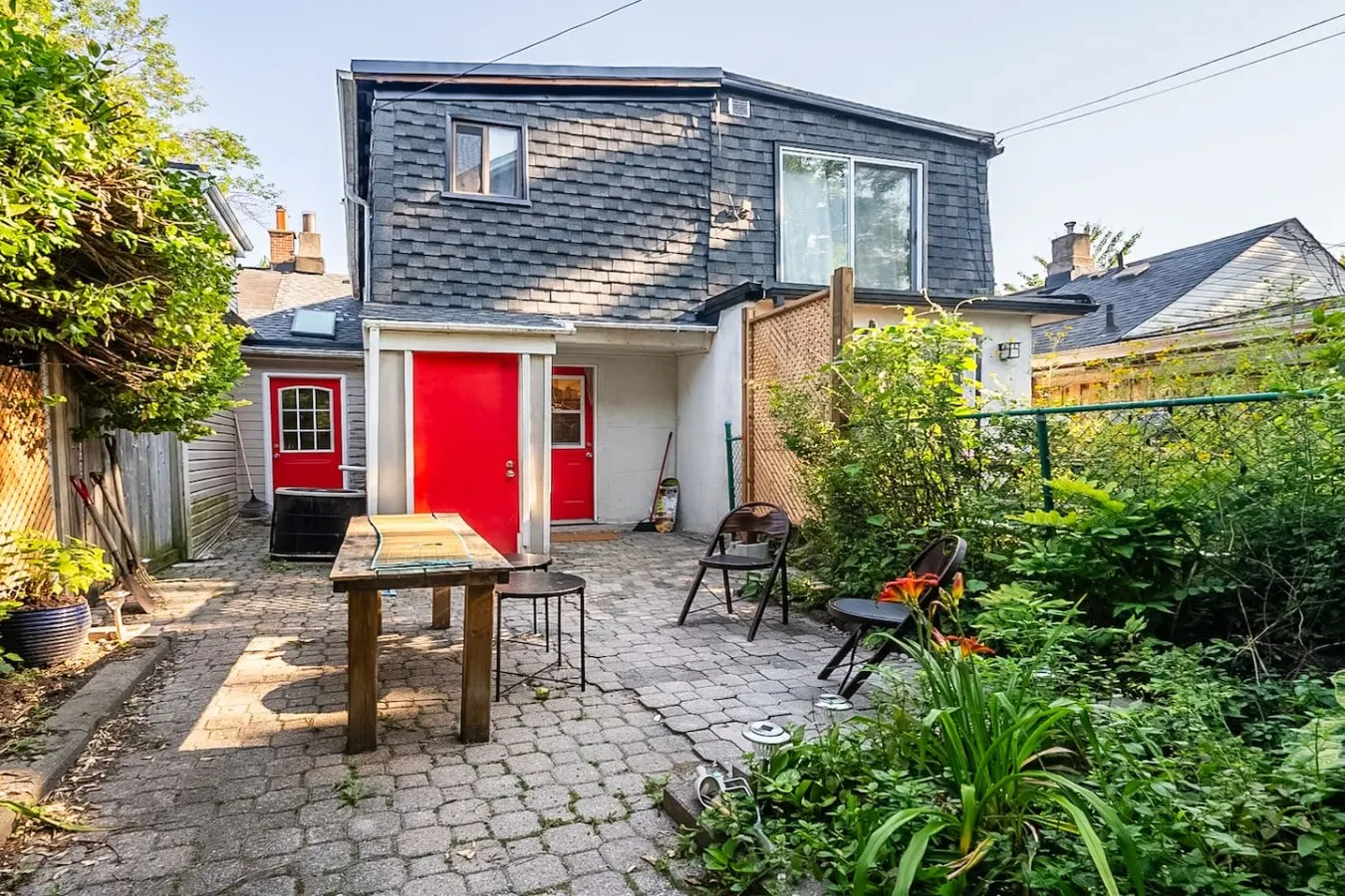 Historic 1887 Cottage in Parkdale 11