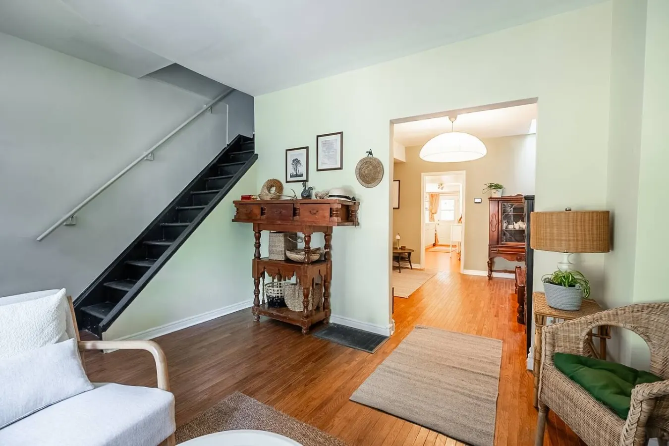 Historic 1887 Cottage in Parkdale 12