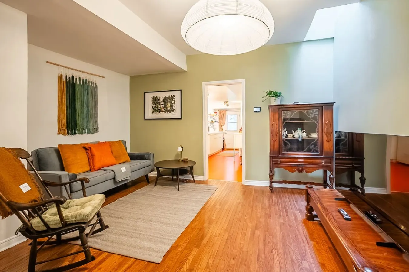 Historic 1887 Cottage in Parkdale 4