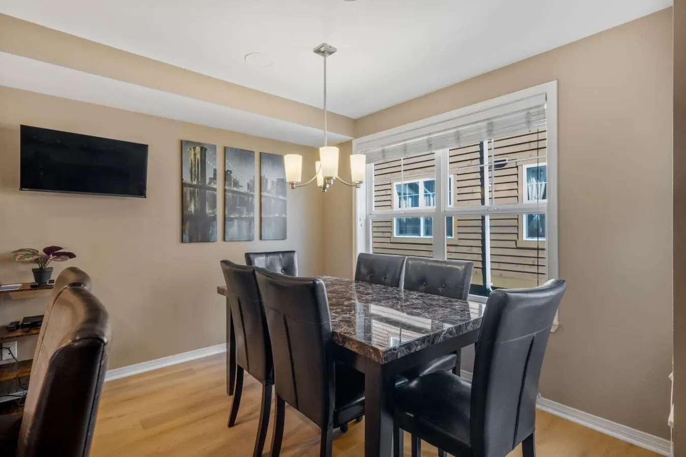 3 Bed, 2.5 Bath Fremont Escape: Hot Tub, BBQ 16