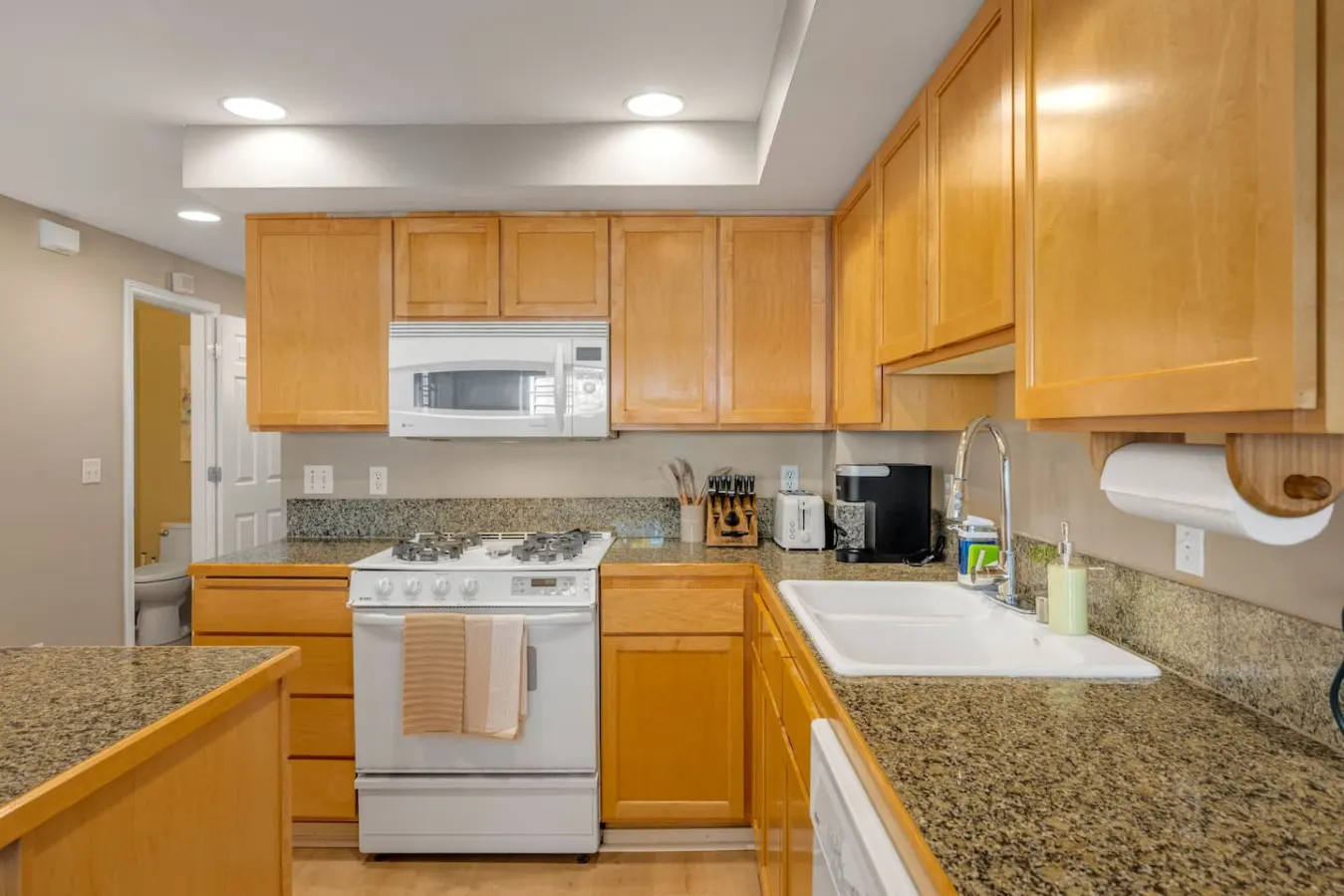 3 Bed, 2.5 Bath Fremont Escape: Hot Tub, BBQ 19