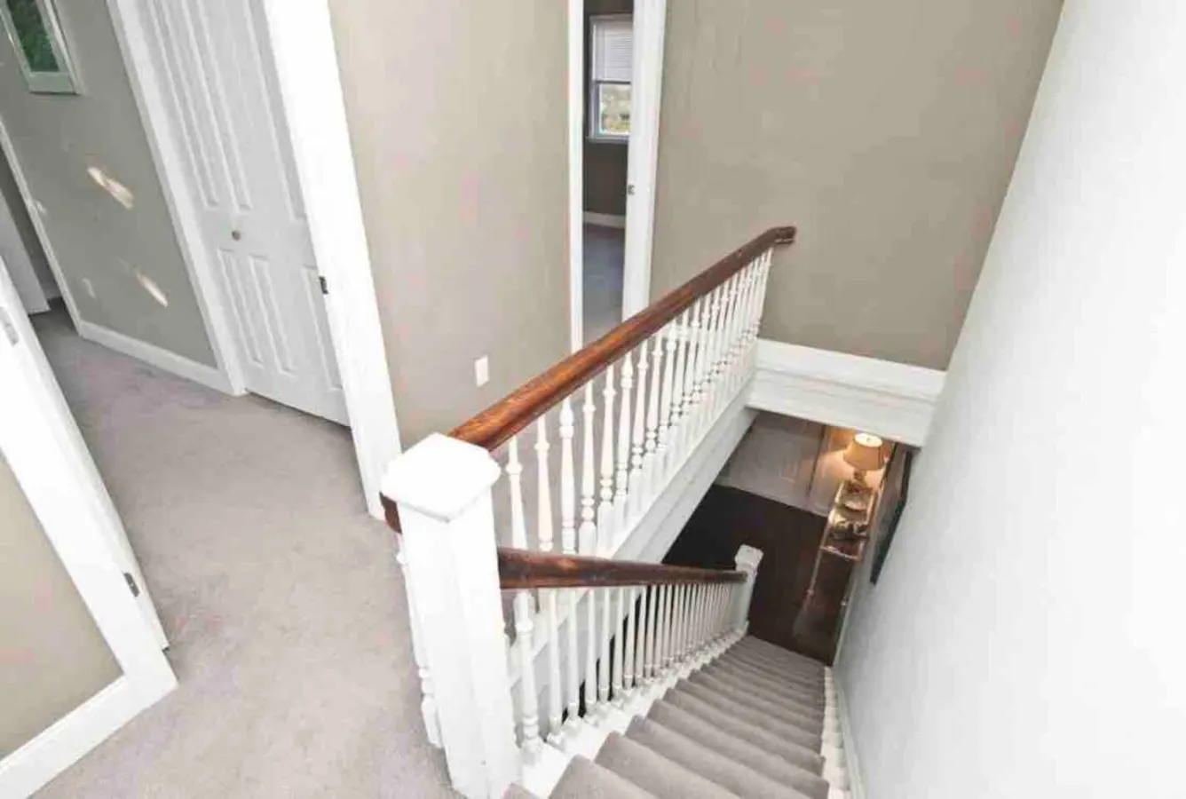 Renovated 2B w/Balcony by OTR, UC, Findlay Market 13