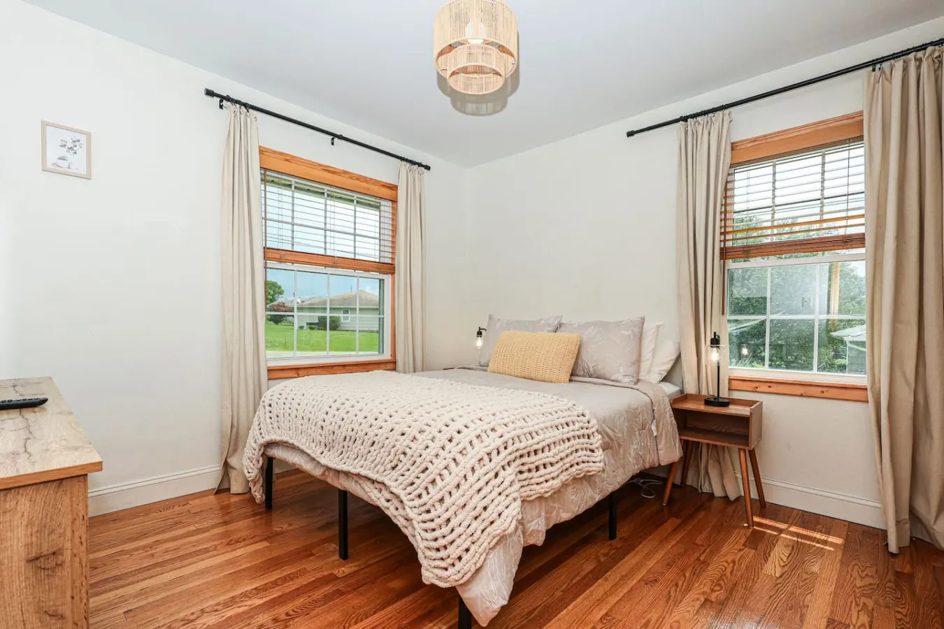 Cozy Ranch Retreat w/ Fire Pit! ~10min to Downtown 13