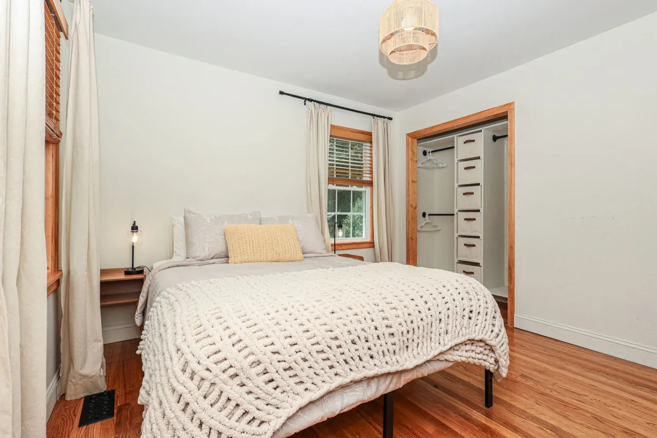 Cozy Ranch Retreat w/ Fire Pit! ~10min to Downtown 15