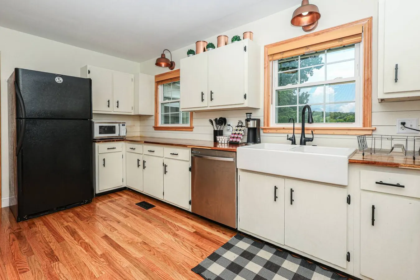 Cozy Ranch Retreat w/ Fire Pit! ~10min to Downtown — photo 4