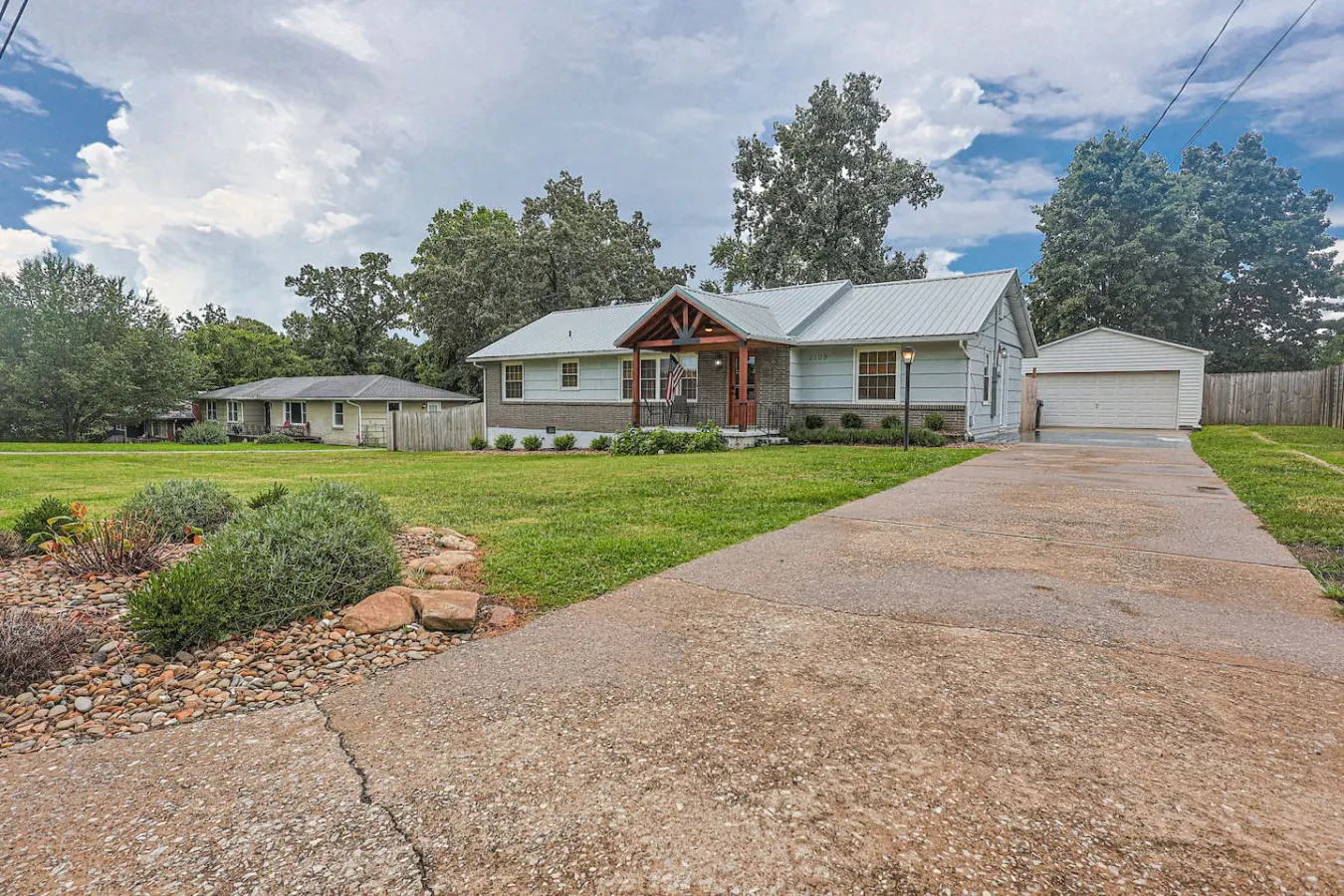 Cozy Ranch Retreat w/ Fire Pit! ~10min to Downtown 7