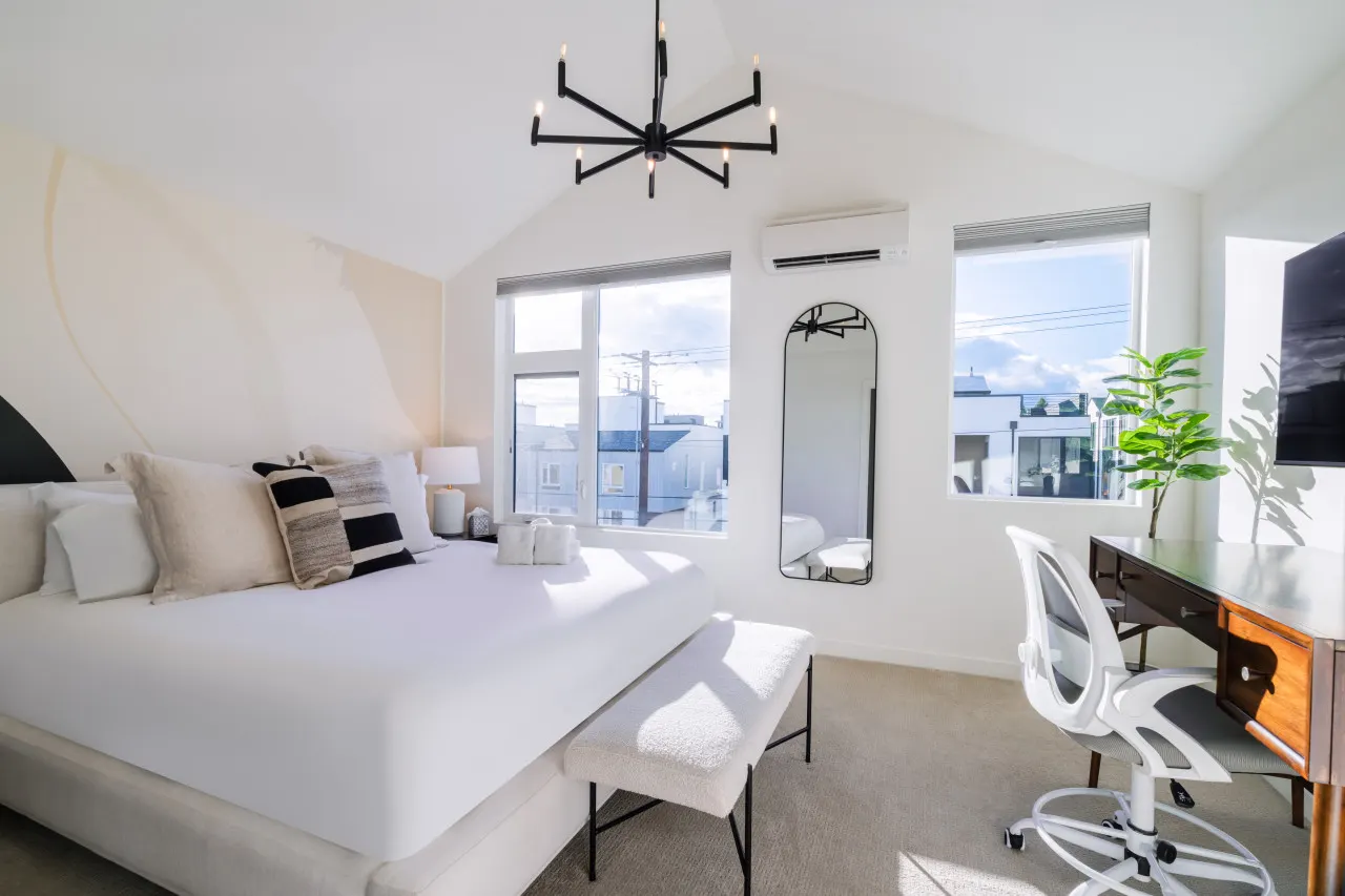 Brand New 3BR Retreat Sauna Private Rooftop 5