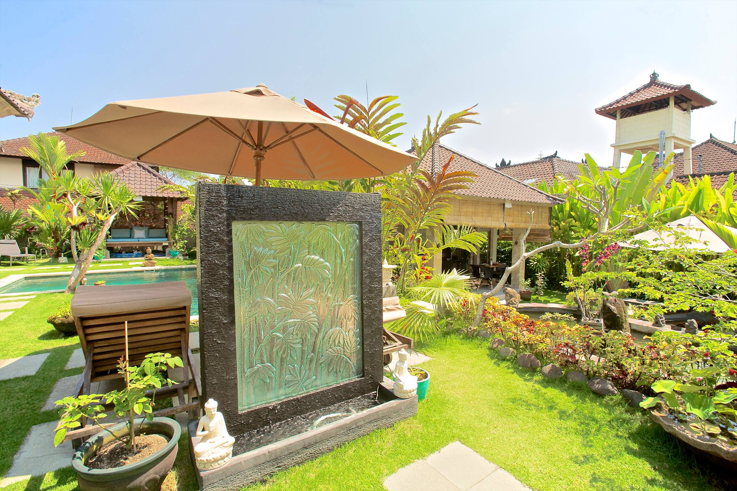 Boho Bungalow in the Rice Fields of Penestanan 11