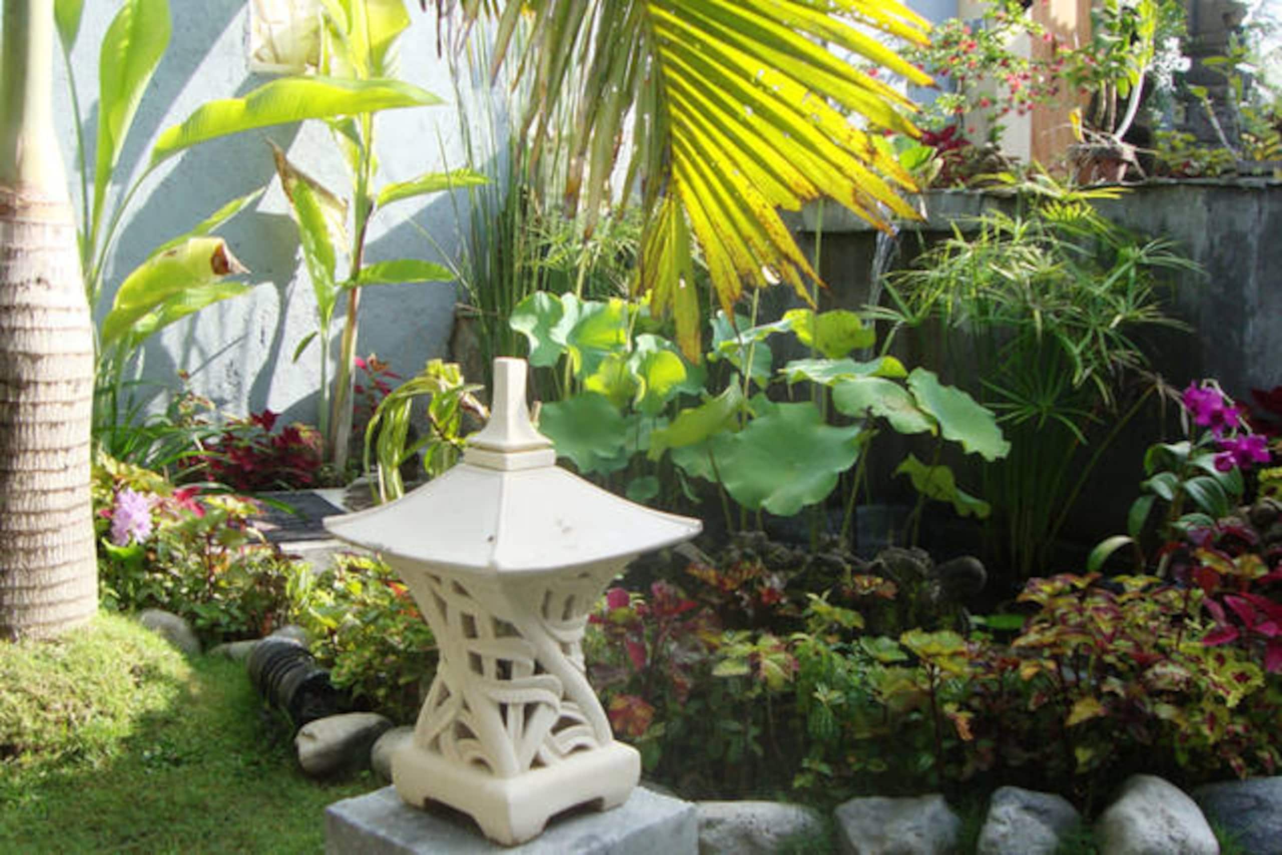Boho Bungalow in the Rice Fields of Penestanan 14