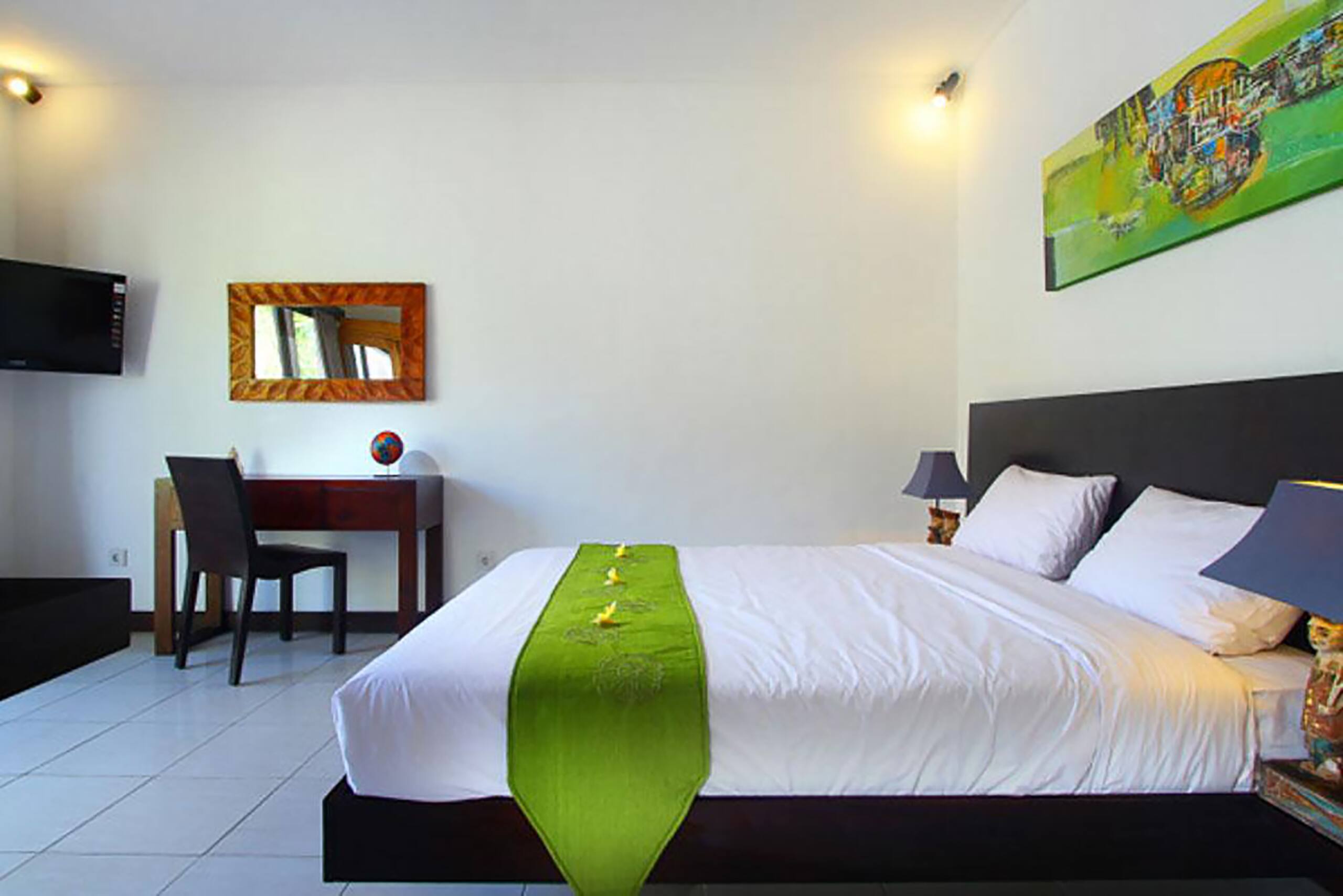 5 min Seminyak & Canggu - 800 m to Beach 13
