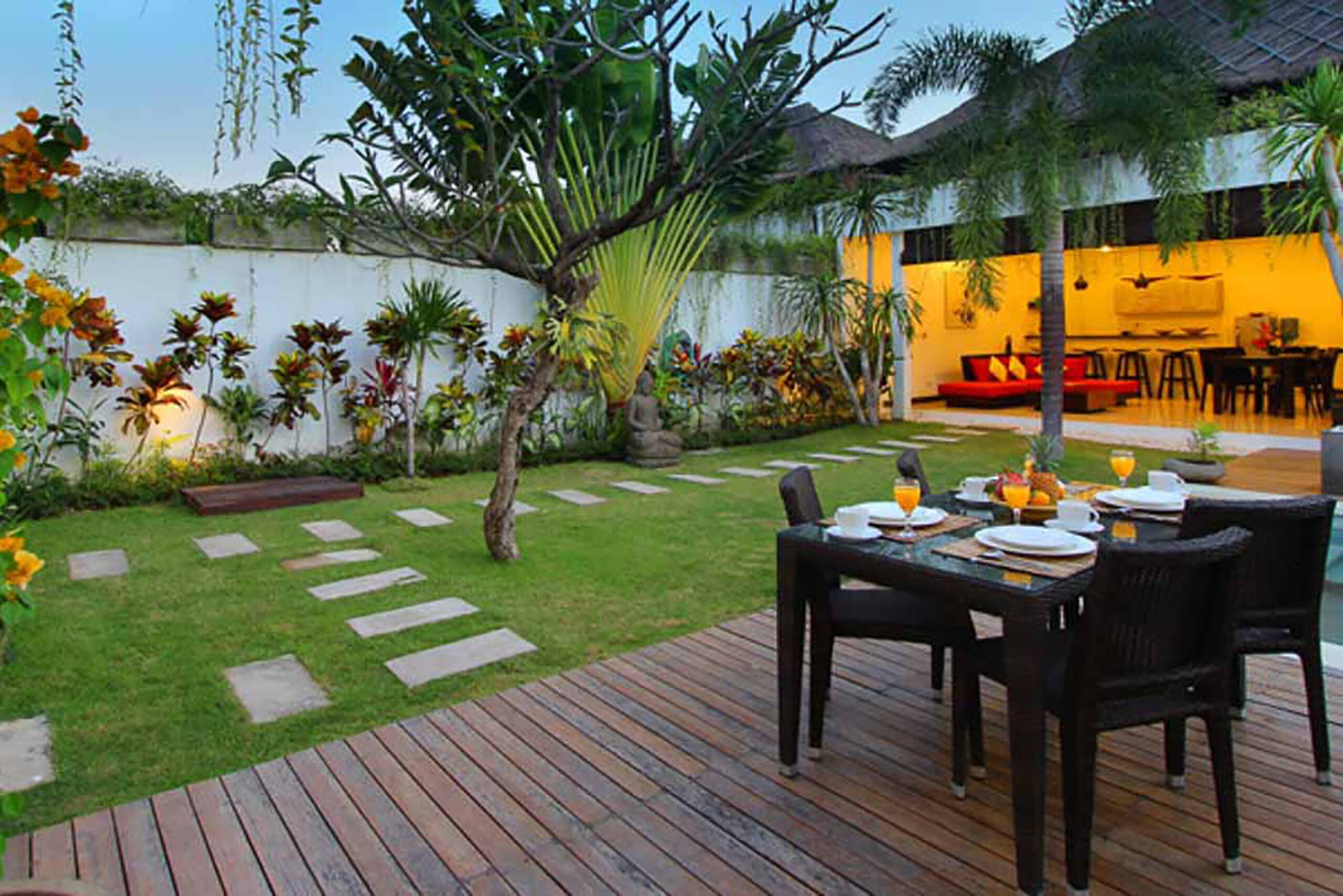 5 min Seminyak & Canggu - 800 m to Beach 7