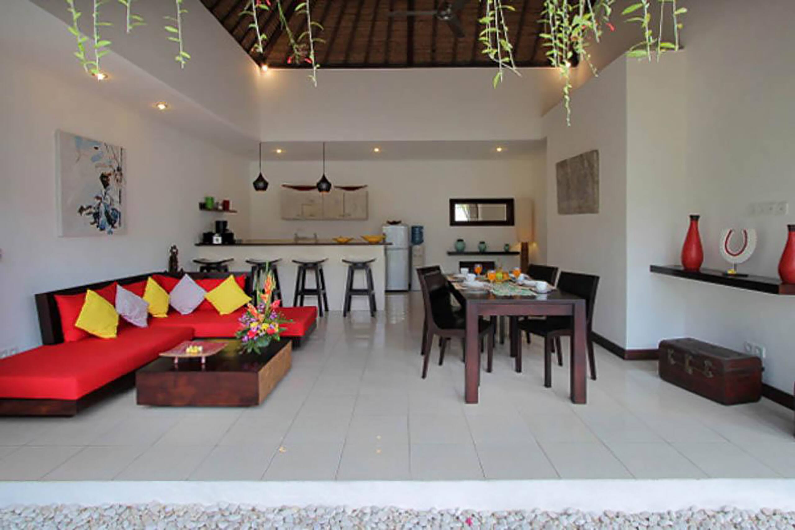 5 min Seminyak & Canggu - 800 m to Beach 10